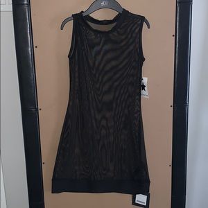 Sleeveless crew neck mesh dress